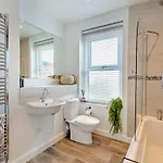 Ferienhaus 3-bedroom With Free Parking&flexible Bed Configuration Harrogate