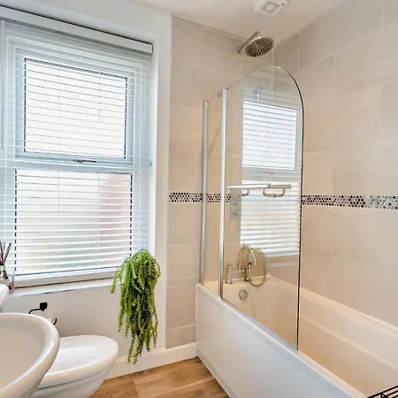 3-bedroom With Free Parking&flexible Bed Configuration Feriehus