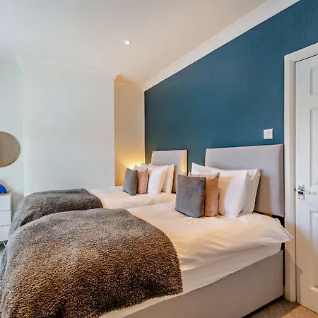 別荘 3-bedroom With Free Parking&flexible Bed Configuration *