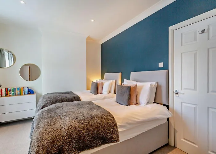 Дом отдыха 3-bedroom With Free Parking&flexible Bed Configuration *