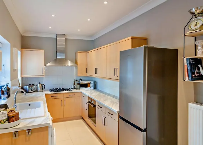 Дом отдыха 3-bedroom With Free Parking&flexible Bed Configuration