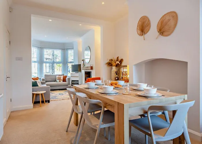 Дом отдыха 3-bedroom With Free Parking&flexible Bed Configuration Харрогейт