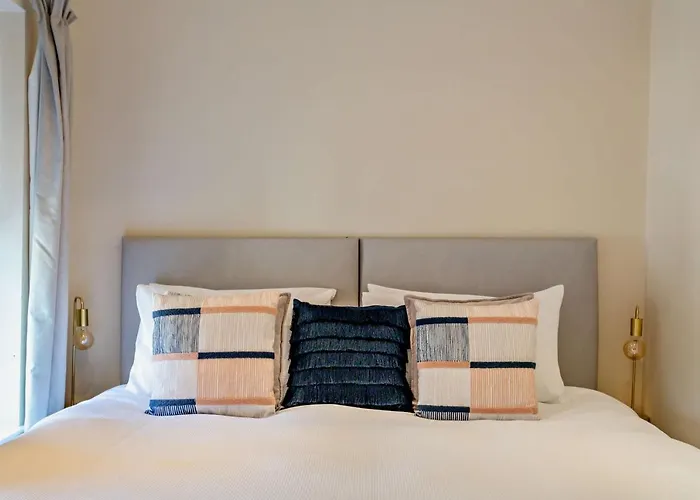 Дом отдыха 3-bedroom With Free Parking&flexible Bed Configuration *