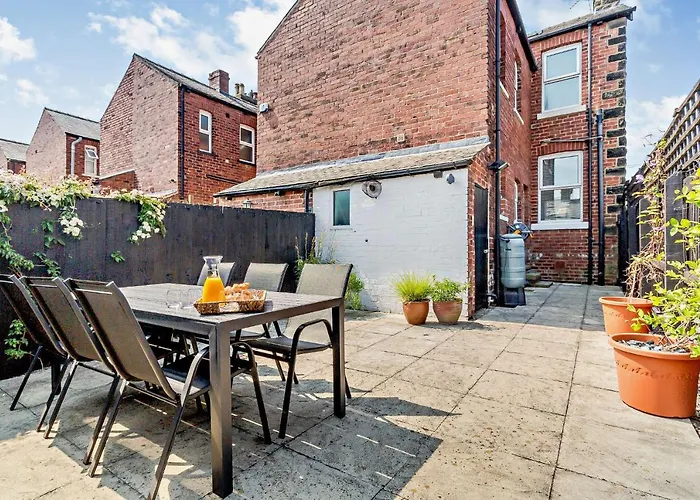 3-bedroom With Free Parking&flexible Bed Configuration Дом отдыха