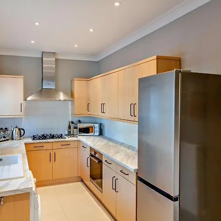 度假居 3-bedroom With Free Parking&flexible Bed Configuration